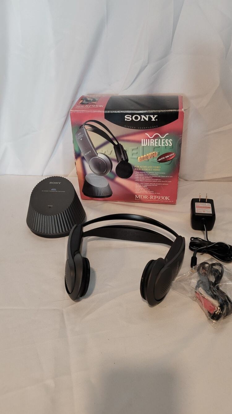 Sony MDR-RF930K Wireless Stereo Headphone System Complete In Box Tested Working